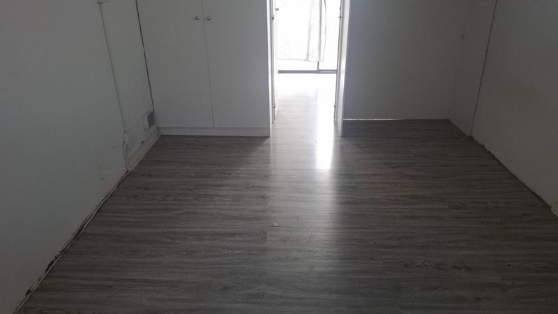 To Let 1 Bedroom Property for Rent in Goodwood Central Western Cape